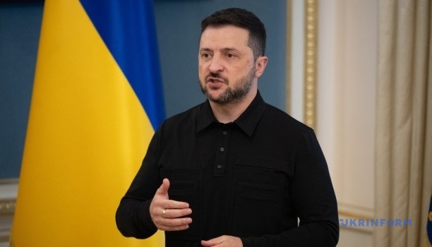 Zelensky hears military briefings on deep strike operations