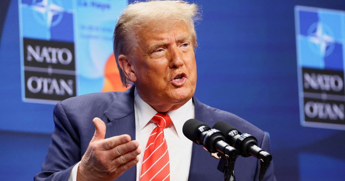 The Carrot-Stick Approach to Ending the War in Ukraine