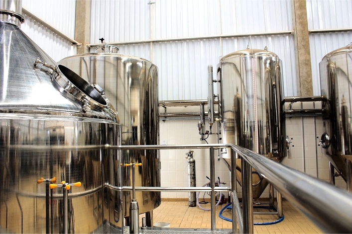A profitable distillery is for sale near the EU border, which exports 50% of its production.
