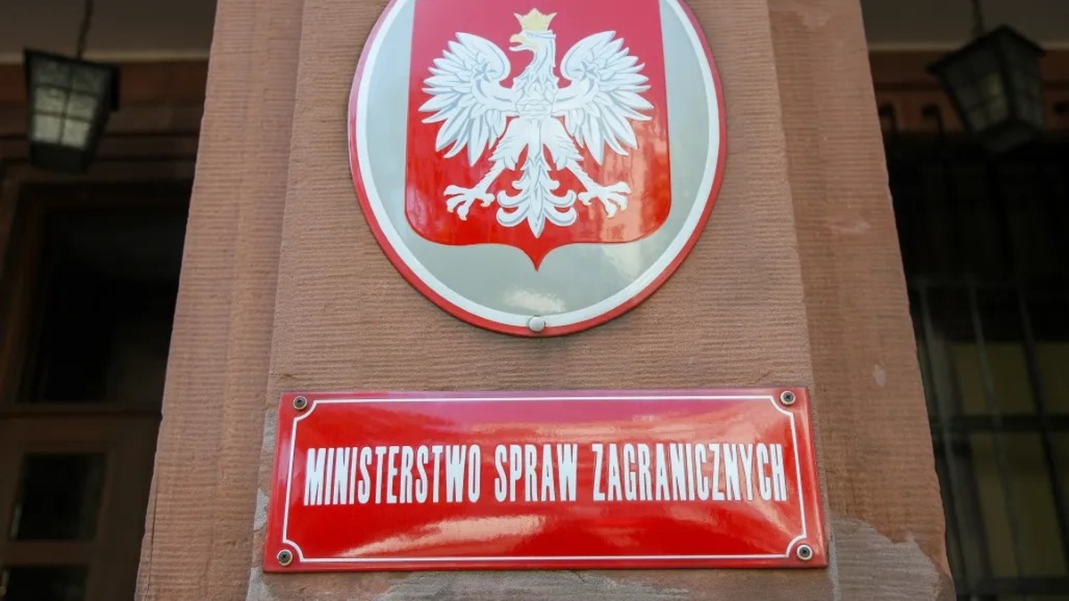 Polish FM summons Russian ambassador