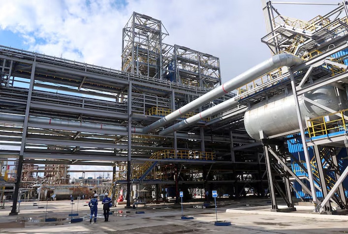 For the second time in a week, Ukraine has targeted Gazprom’s largest plant in Bashkortostan and shut down the Astrakhan gas processing facility.