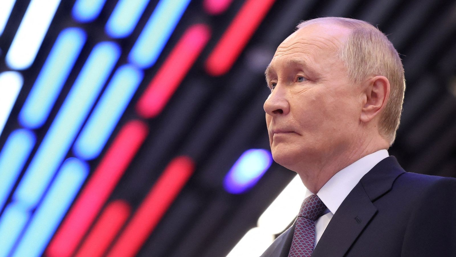 Ukraine war latest: Putin ally threatens UK assets and brands Lammy ‘English idiot’; US support for security guarantees ‘to be finalised’ | World News