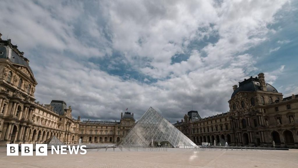 Louvre museum in Paris closed after robbery, French culture minister says