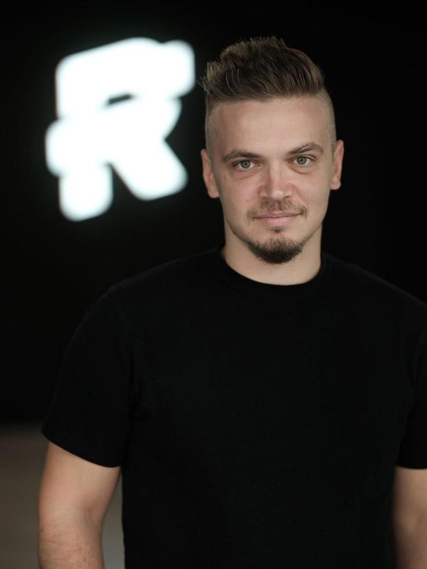 Russia-Ukraine War Volunteer Works with U.S. Military To Develop Electronic Warfare