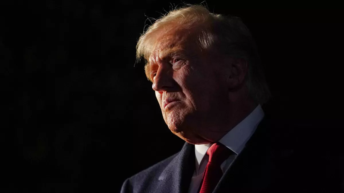 Trump sets off for first trip to Asia this term