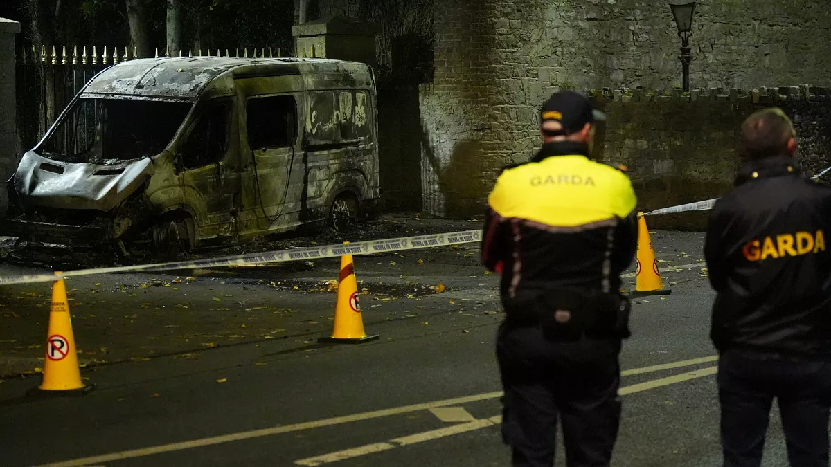 Video. Police clash with protesters outside Dublin asylum centre