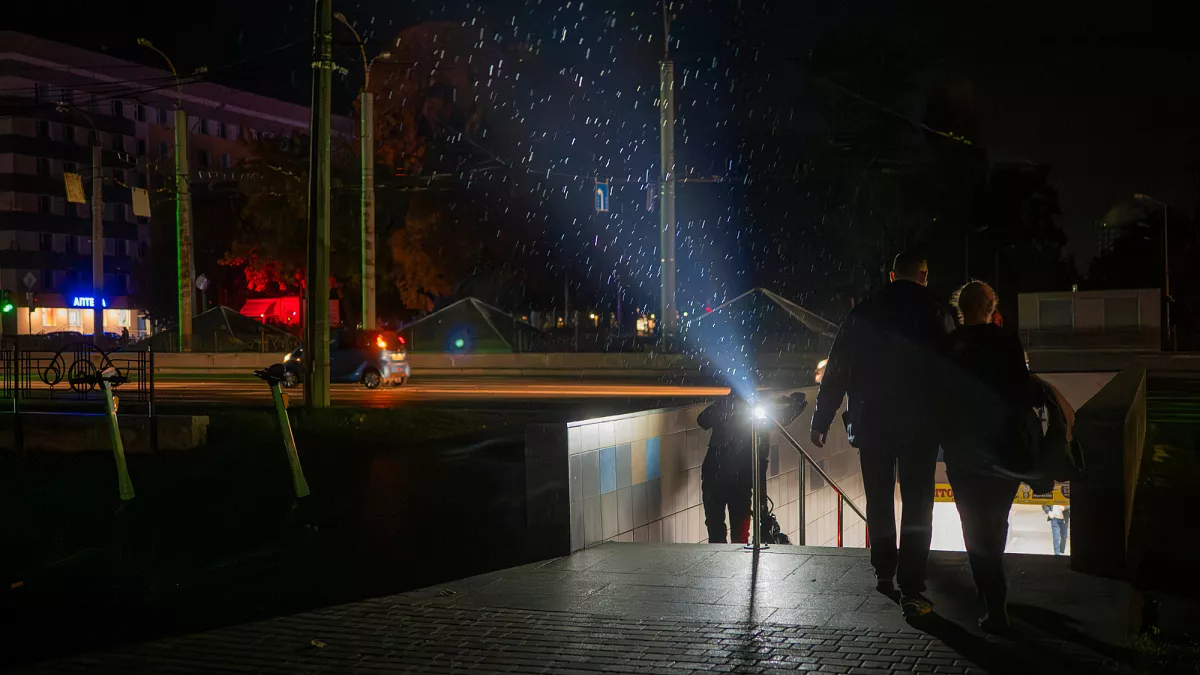 Russian barrage causes blackouts in Ukraine as Zelenskyy seeks Trump’s help in Washington