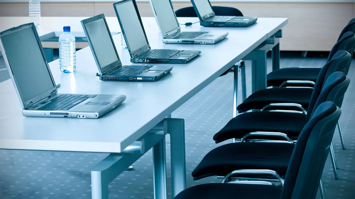 EU companies risk falling behind in AI race due to underinvestment and old systems, report warns