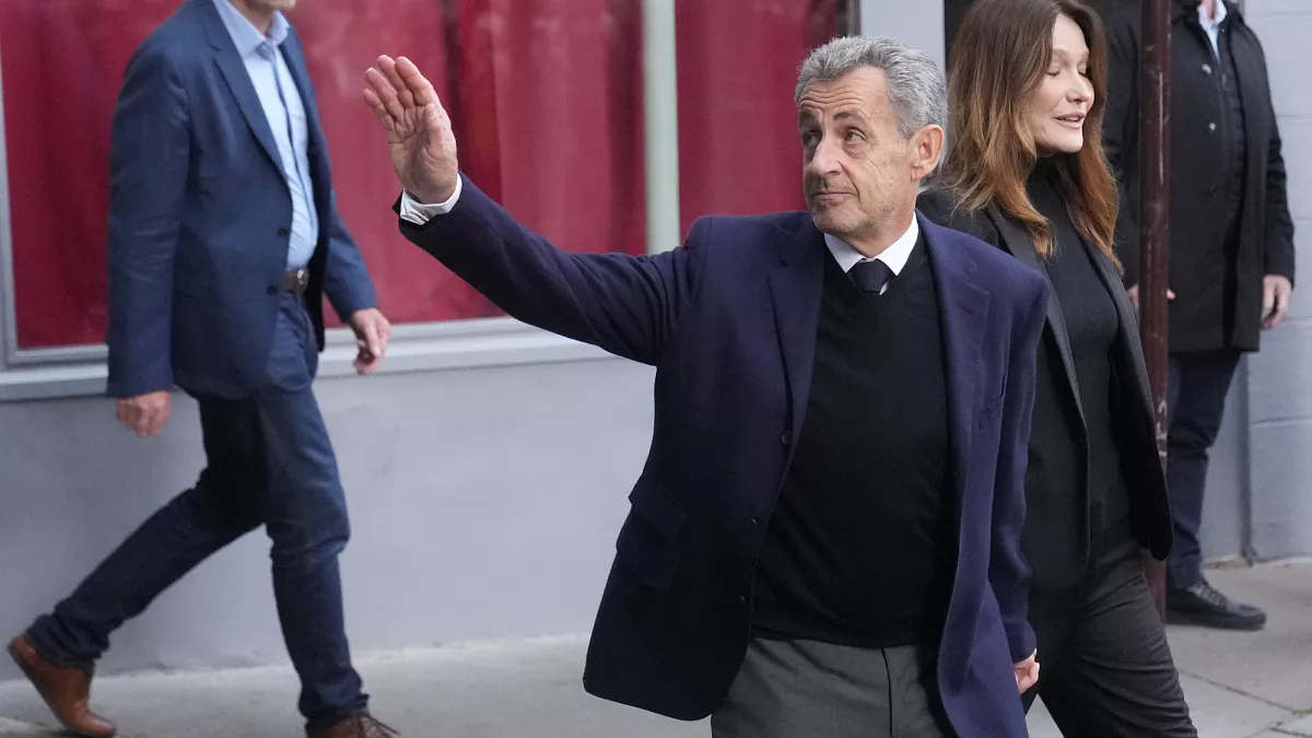 Video. Nicolas Sarkozy begins prison sentence over fraud case