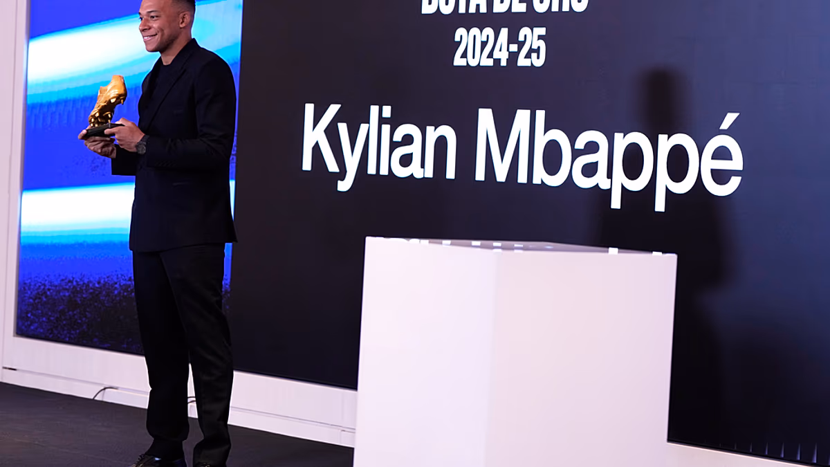 Watch: Mbappe receives 2024-2025 Golden Boot award