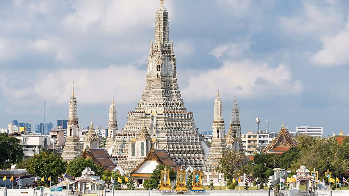 Visiting Thailand during the mourning period? Here’s what will and won’t change for travellers