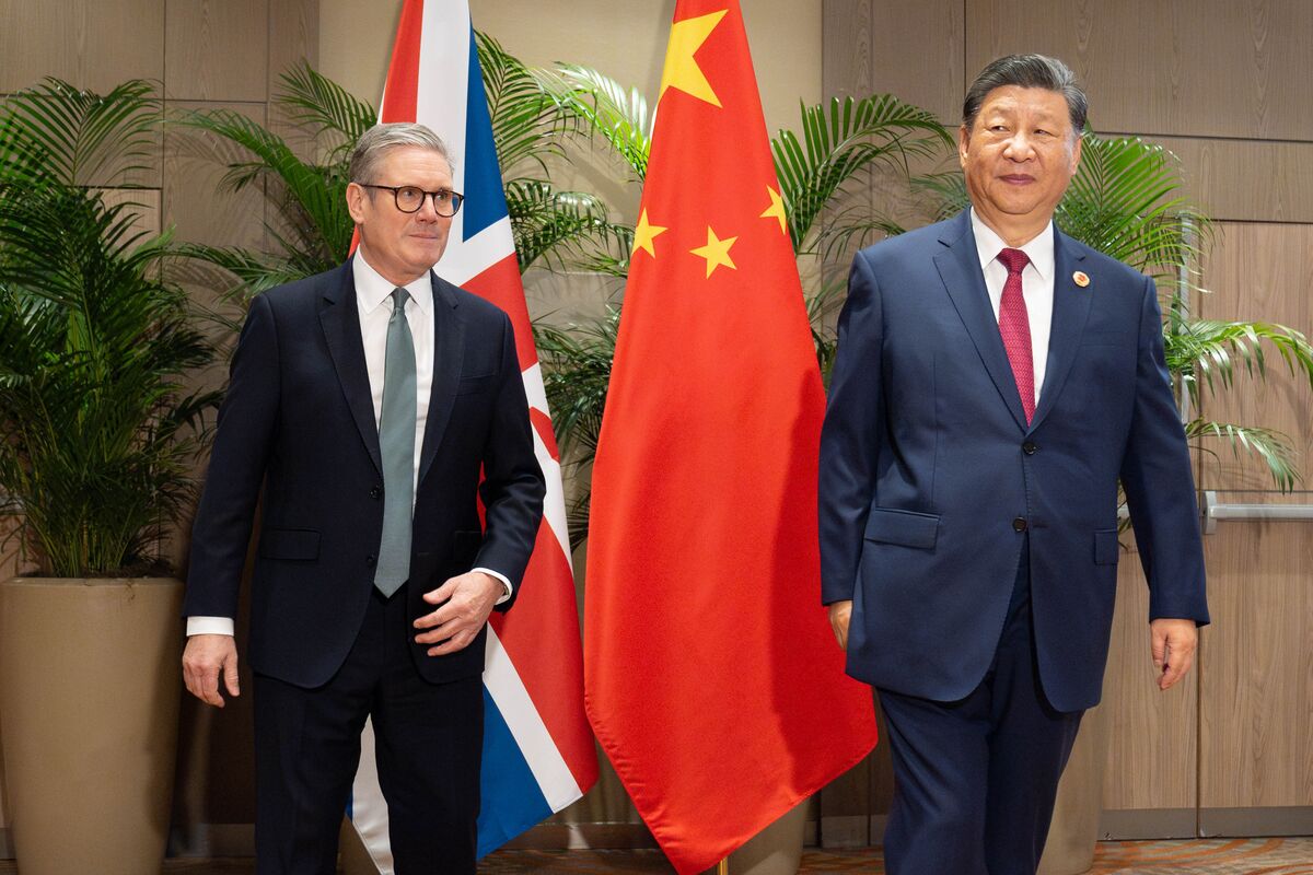 Starmer’s China Woes Mean an ‘Unwieldy Mess’ Just Got Messier