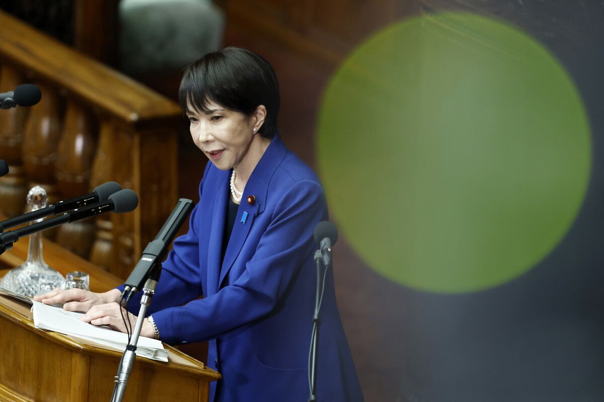 Trump Holds ‘Candid’ Phone Call With New Japan PM Takaichi – Bloomberg.com