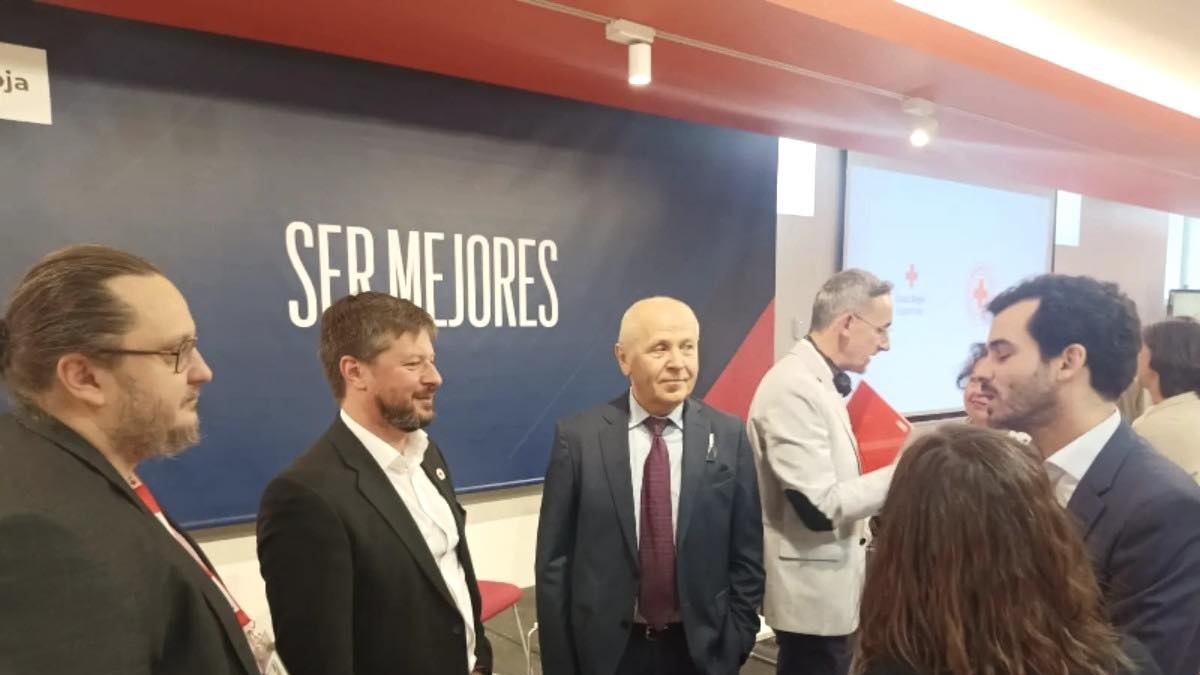 URCS shares experience in responding to war at Spanish Red Cross HQ