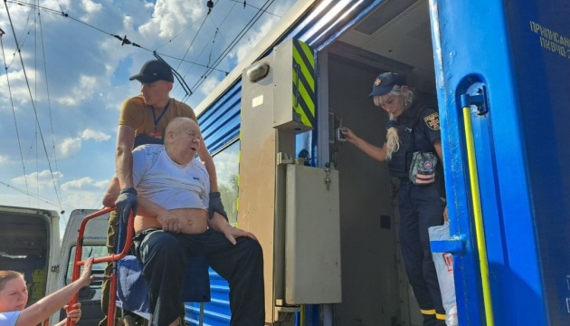 Nearly 400 people evacuated from Donetsk region in October