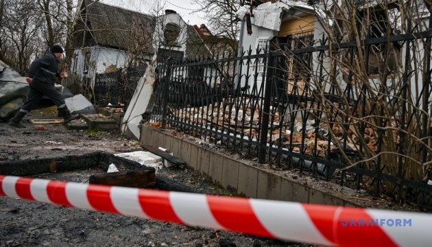 Ukrainian champion Usyk contributes to restoration of museum in Lviv damaged by war
