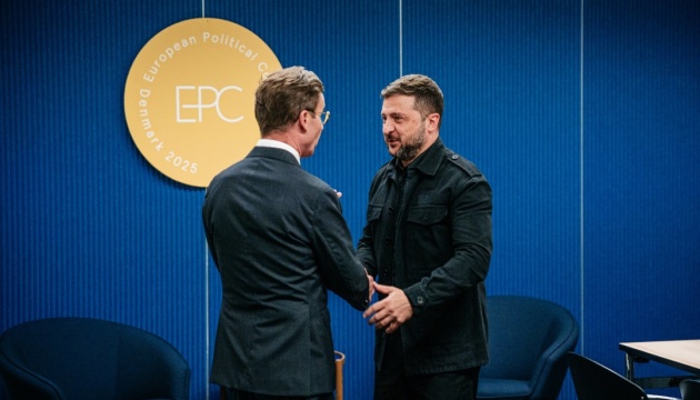 Zelensky meets Kristersson in Copenhagen, expresses Ukraine’s interest in Swedish Gripen fighter jets