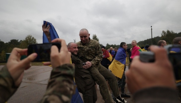 SSU shows footage of 205 Ukrainians released from captivity