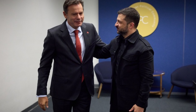 Zelensky discusses new aid packages, SAFE instrument with Portuguese PM