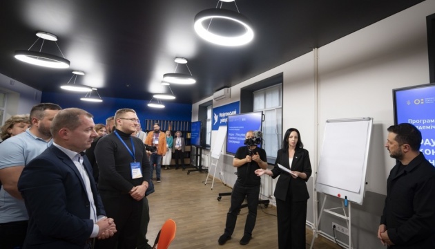 Zelensky honors Ukraine’s educators