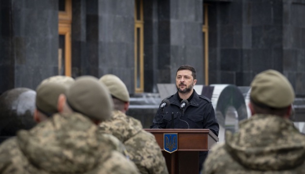 Zelensky presents Territorial Defense Forces warriors with state awards