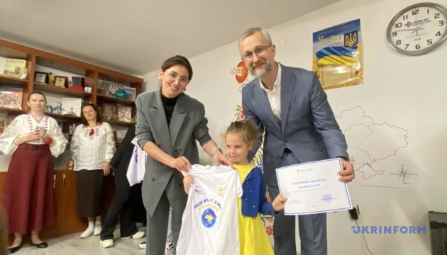Ukrainian schools abroad help children preserve national identity – ambassador