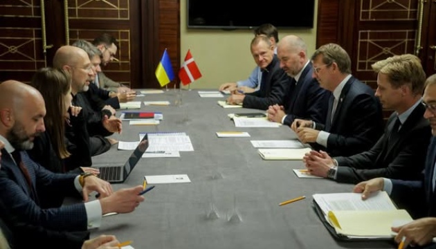 Ukrainian, Danish defense ministers discuss fight against Russian drones