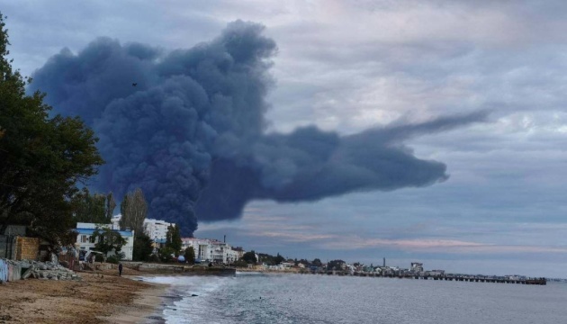 Fire at Feodosia oil depot spreads to neighboring tanks – satellite images