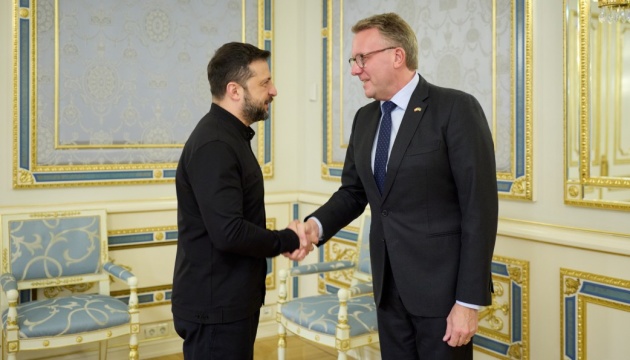 Zelensky discusses Ukraine’s reconstruction, joint defense projects with Danish Minister of Industry