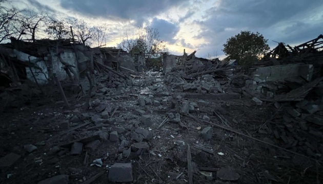 Russians drop aerial bomb on apartment building in Kostiantynivka
