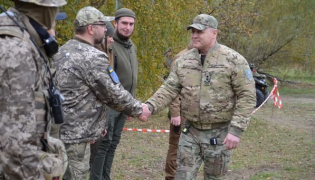 Military attaches from partner countries shown training of Ukrainian Territorial Defense Forces