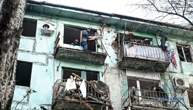 15 injured, including two infants