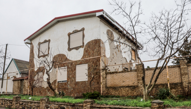 Russian strikes leave two dead, nine injured in Kherson region