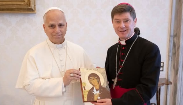Pope Leo XIV meets Ukrainian bishop, promises help to end war horrors