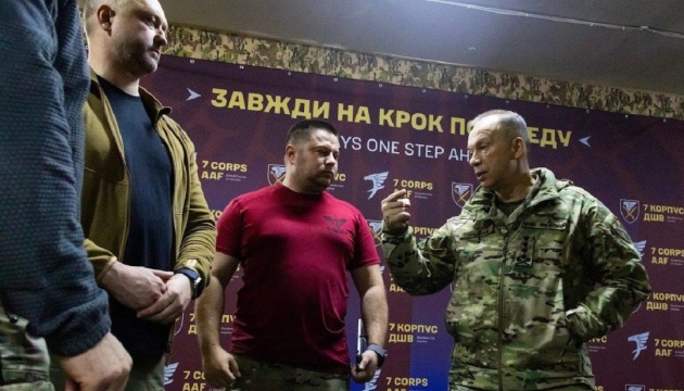 CinC Syrskyi inspects Pokrovsk front, stresses transparency and accuracy in reports