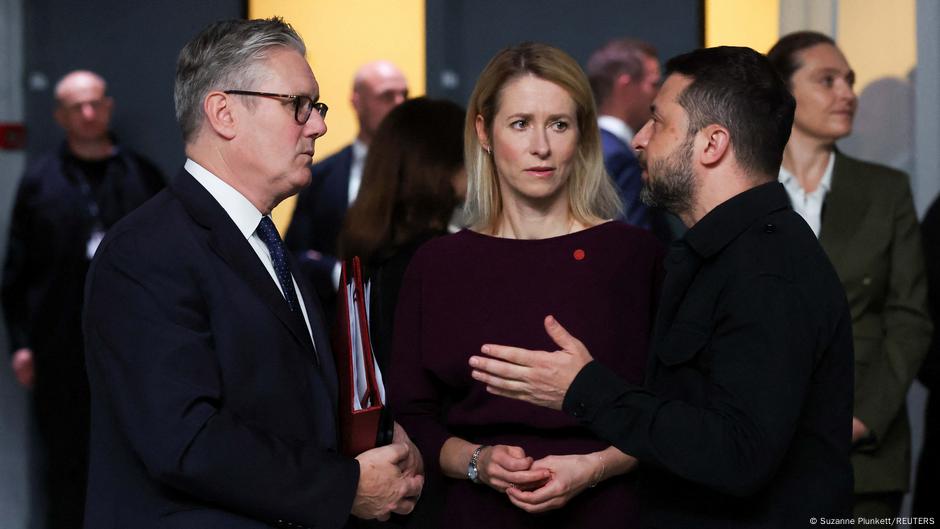 Zelenskyy, Merz attend Denmark summit – DW – 10/02/2025