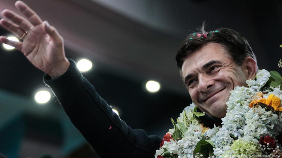 Bolivia: Centrist Paz wins presidency – DW