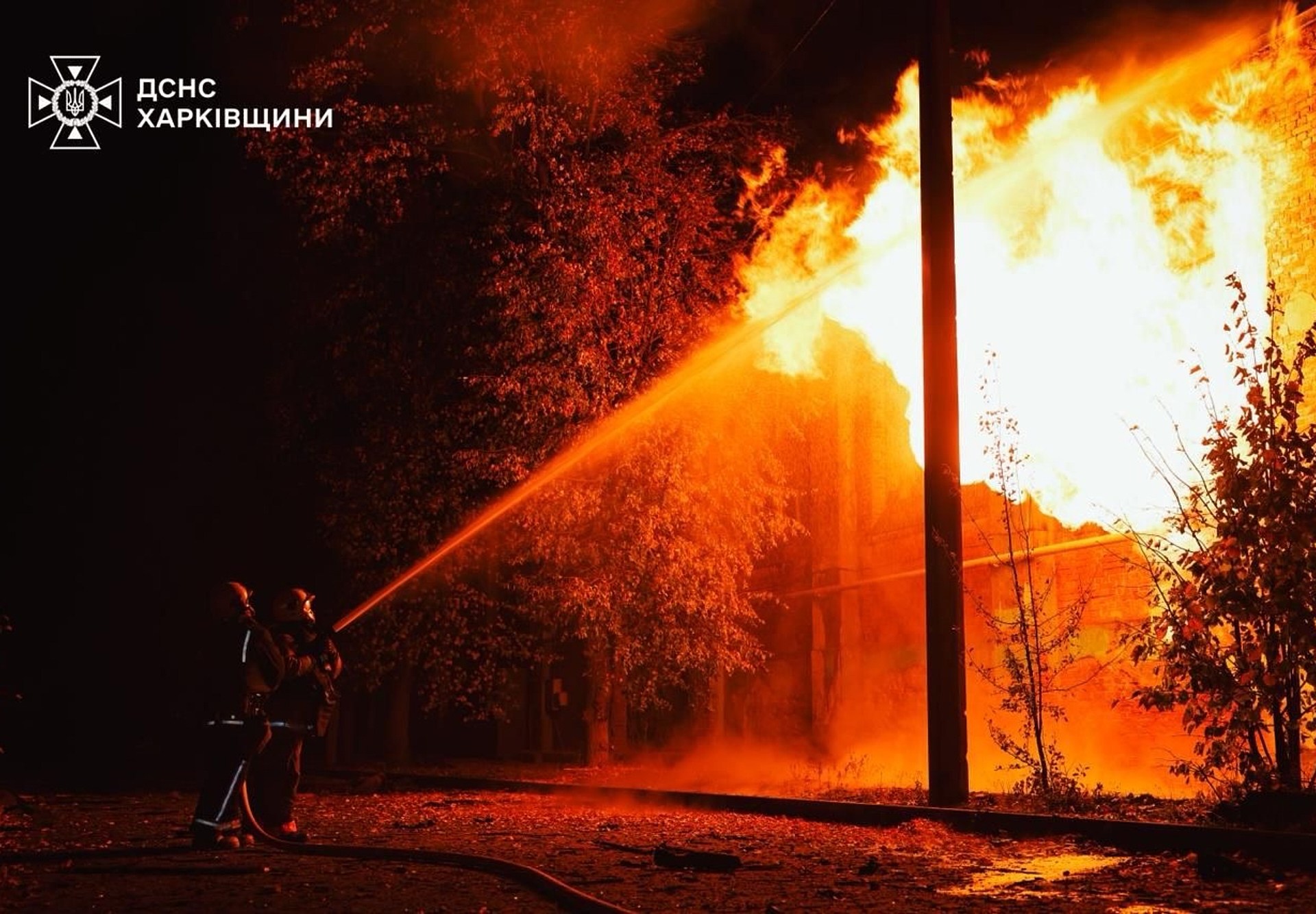 Russia strikes Kharkiv hospital, UN convoy as Ukraine seeks US Tomahawks | Russia-Ukraine war News