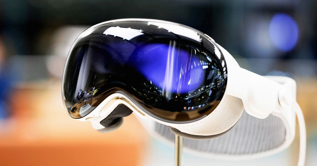 This Startup Wants to Put Its Brain-Computer Interface in the Apple Vision Pro