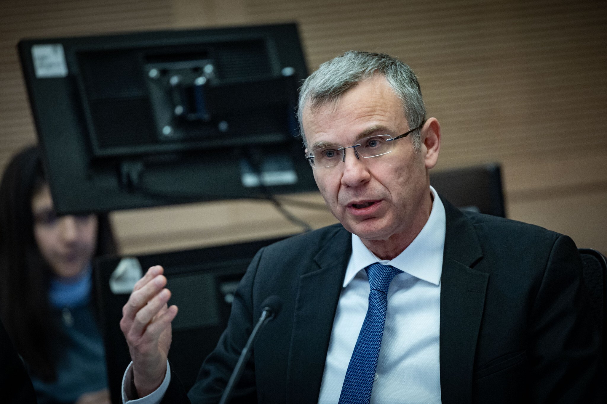 Right-wing politicians seize on Sde Teiman scandal to renew attacks on judicial system, AG