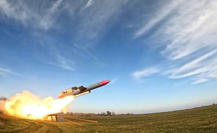 Tired of waiting for its allies to supply long-range weapons, Ukraine has begun attacking Russia with the new Flamingo missile.