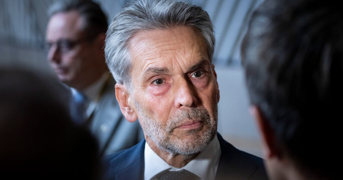 Santa Claus will be here before a new Dutch government, caretaker PM warns