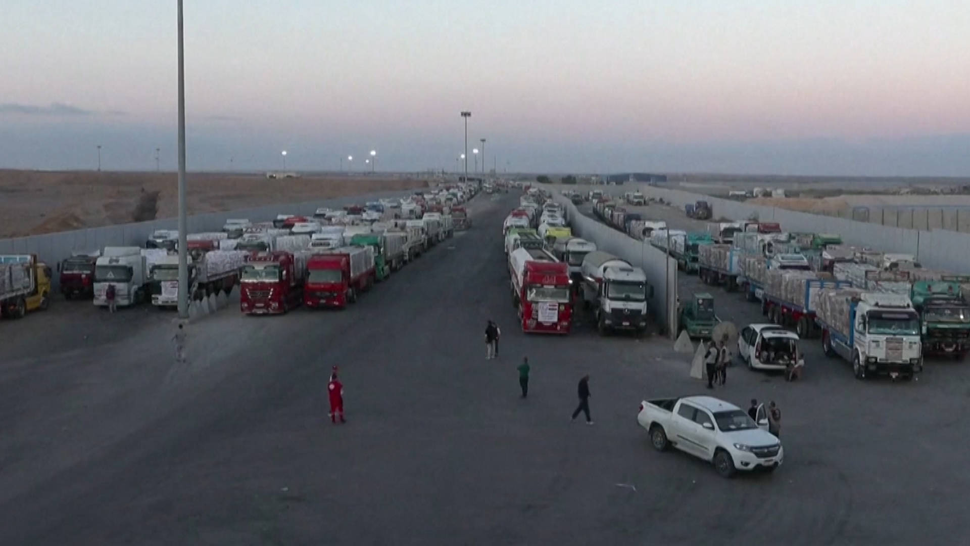 Israel Delays Reopening Gaza Border Crossing, Continues Deadly Attacks Despite Ceasefire