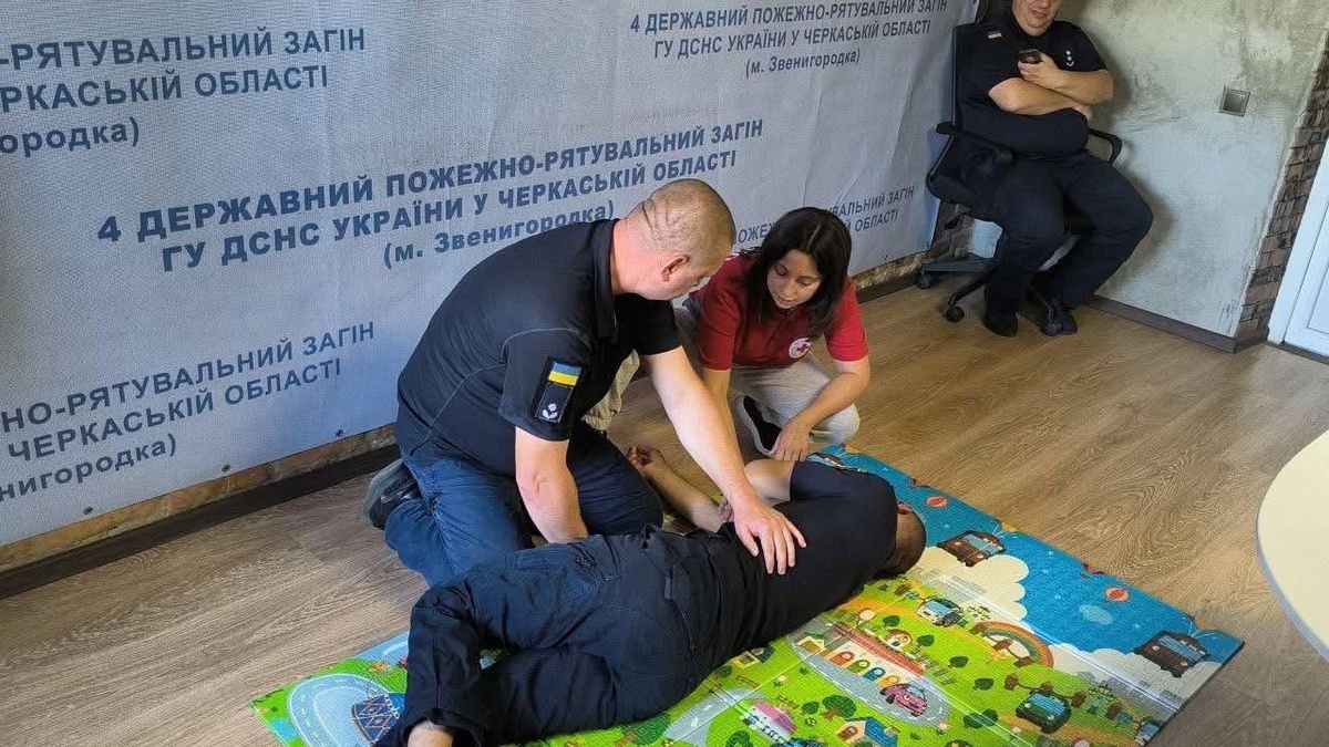 State Emergency Service rescuers from Cherkasy region complete first aid training from URCS