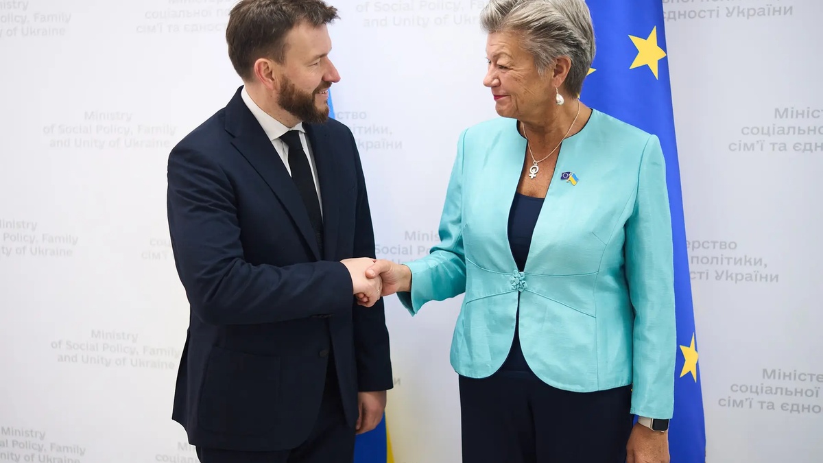 Uliutin discusses gradual end of temporary protection regime with EU Special Rep for Ukrainians
