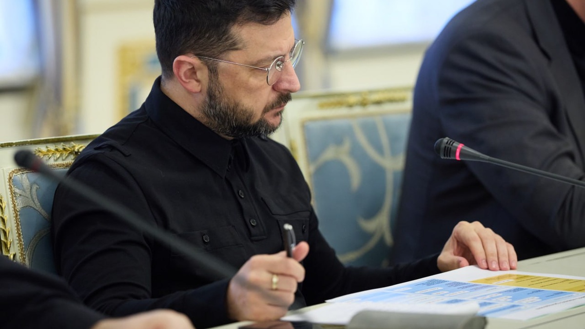 Zelenskyy signs decrees on sanctions imposition against number of individuals, entities