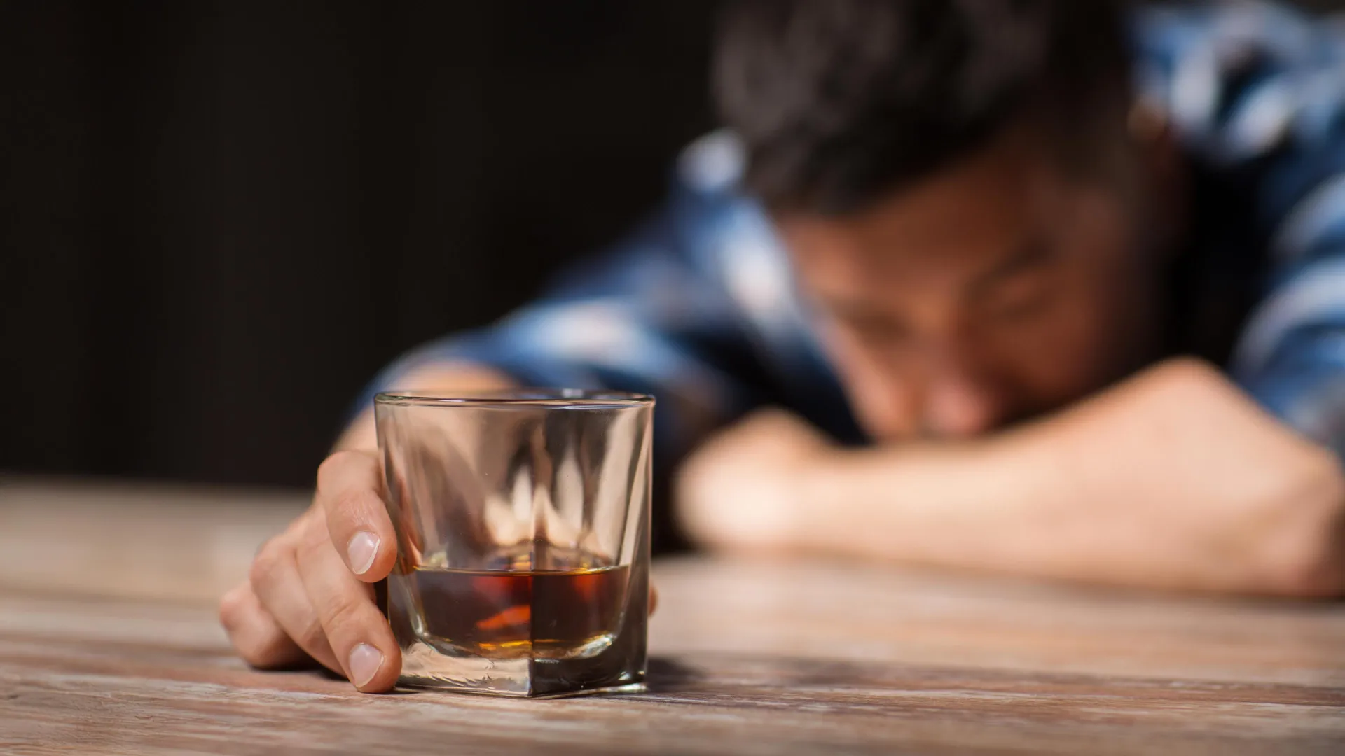 Scientists find brain circuit that traps alcohol users in the vicious cycle of addiction