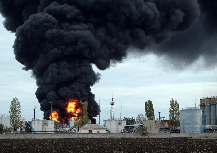 Russia has suffered greater losses from Ukraine’s strikes than from Western sanctions.