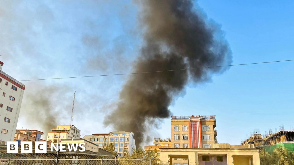 Afghan Taliban and Pakistan agree short truce after deadly clashes