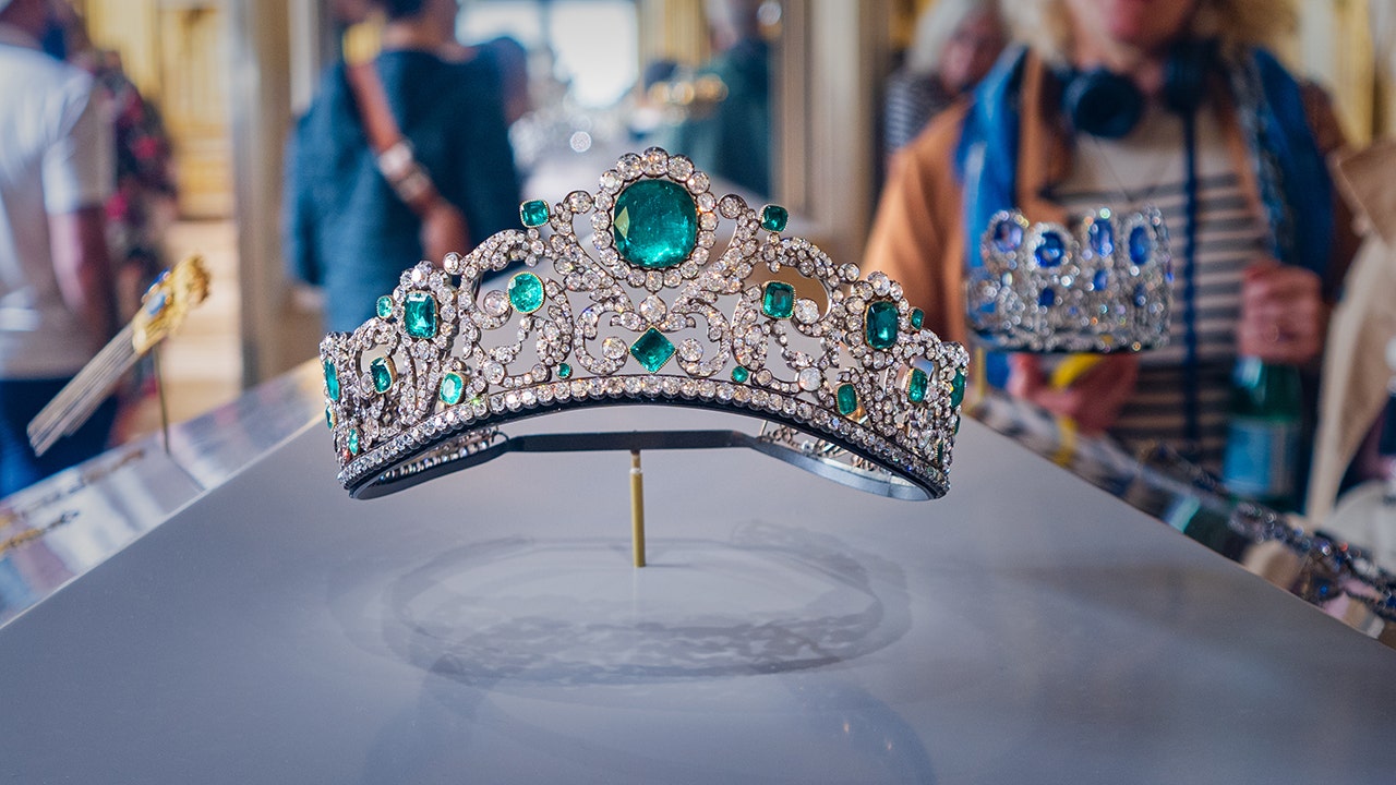 Photos: Priceless Louvre museum items stolen in broad daylight – Fox News